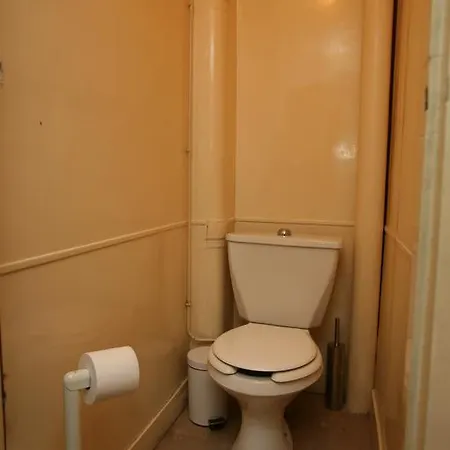 Latin Quarter Two Bedroom باريس