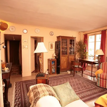 Latin Quarter Two Bedroom شقة باريس