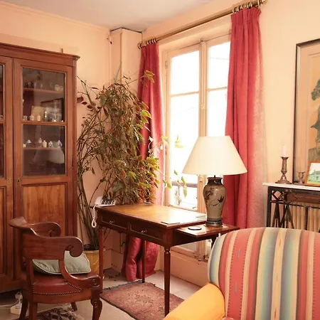Latin Quarter Two Bedroom شقة باريس