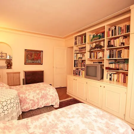 Latin Quarter Two Bedroom شقة